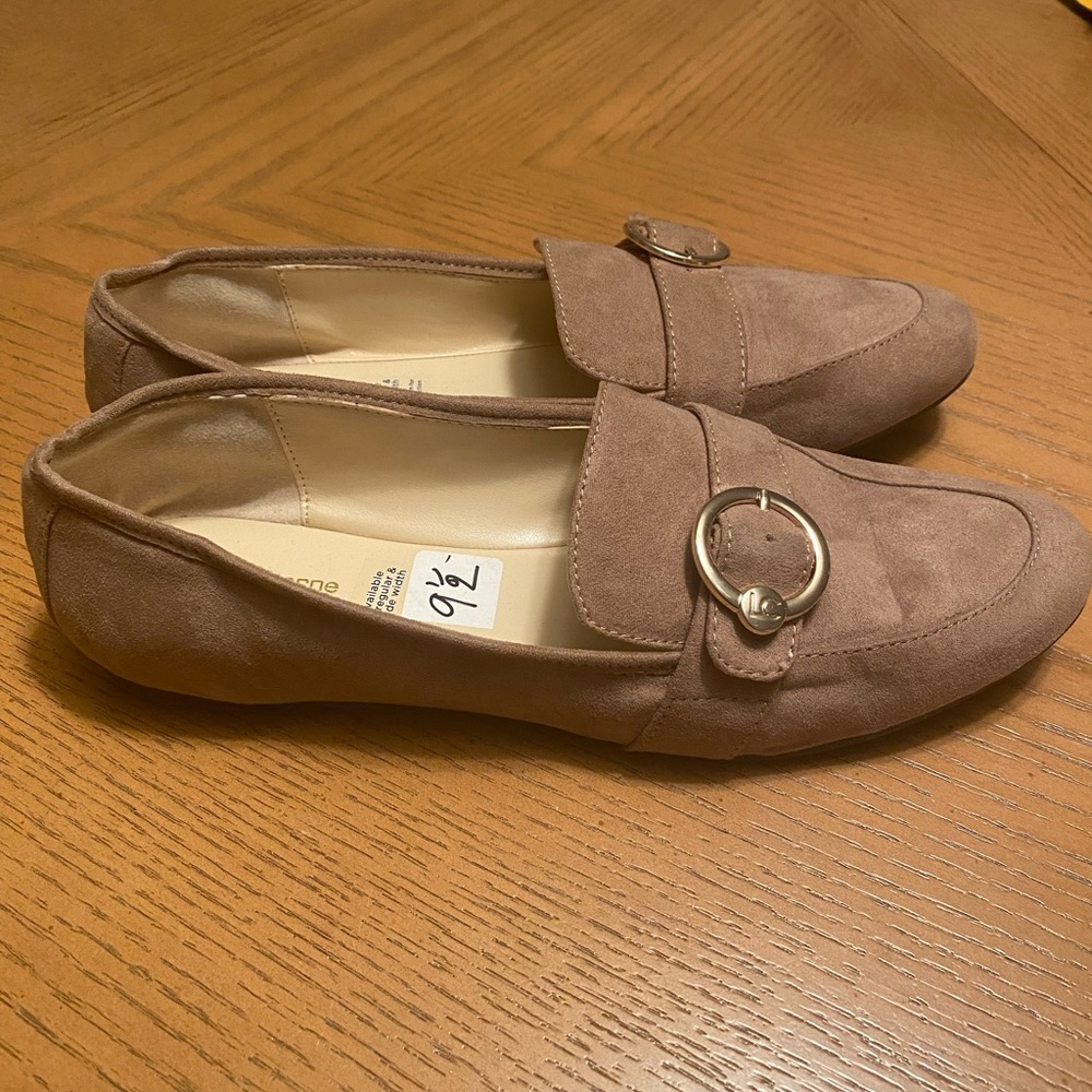 Liz Clairborne flat shoes - Picture 2 of 3